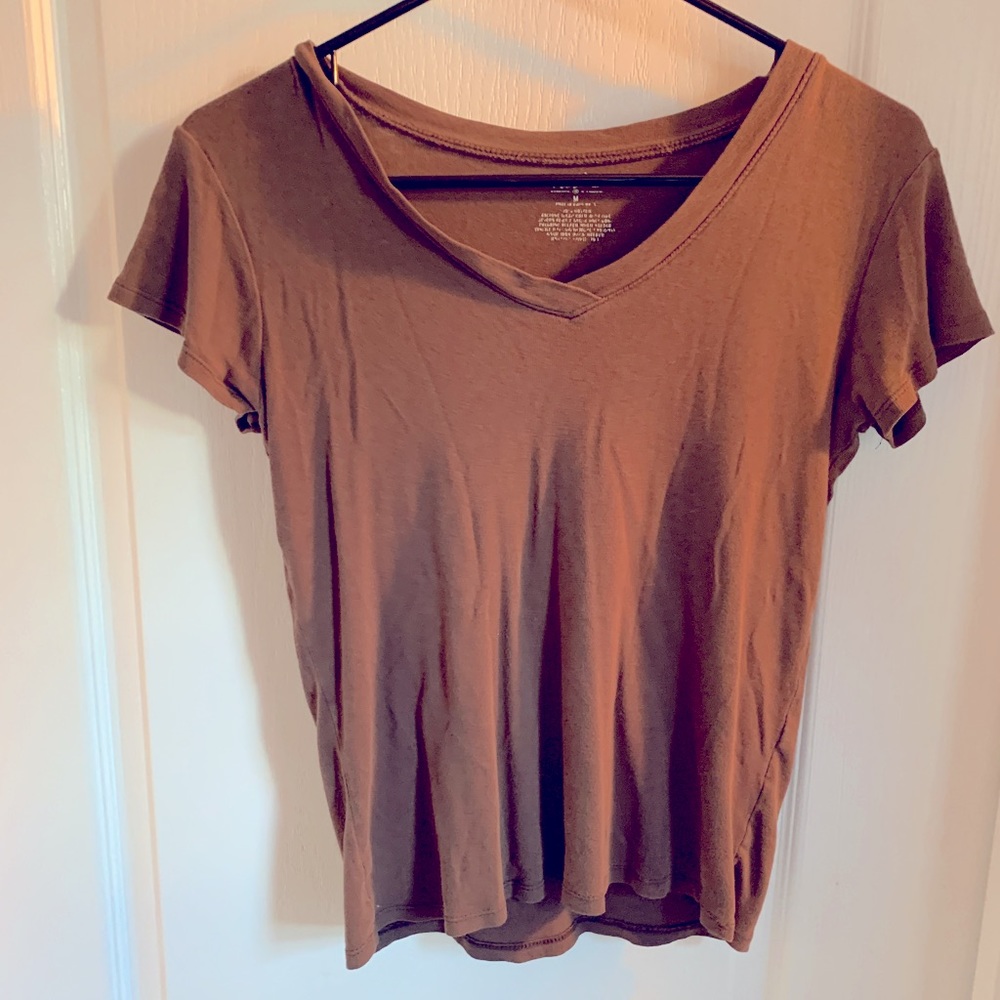 Mossimo brown t-shirt in size M.